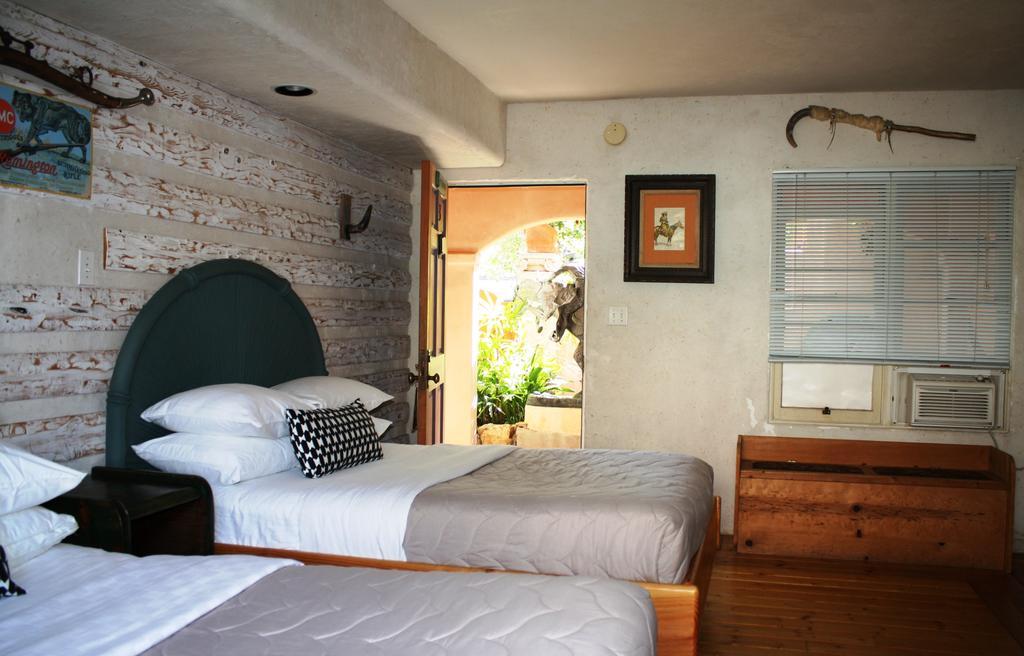 Hotel Les Artistes 3*